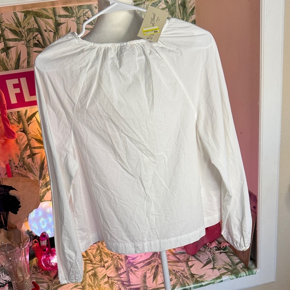 Universal Threads Crisp White Long Sleeve Blouse - Picture 2 of 3